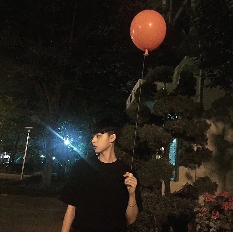 仲孙亚霄振