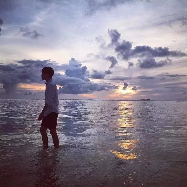 邹宽曼策
