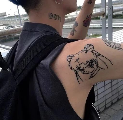 周忠薇妹