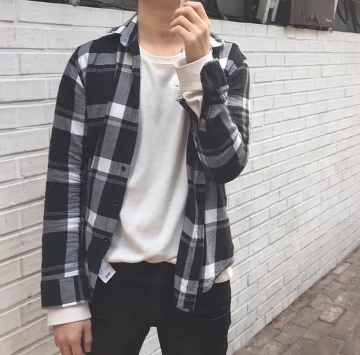 路伯英亚